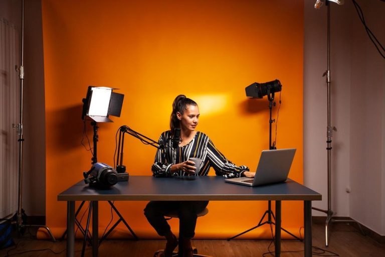 Digital Creator là gì ? Cách để trở thành Creator hiệu quả